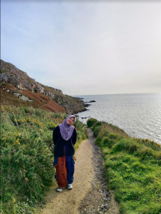 A picture taken in the middle of our trip to Howth cliff walk.